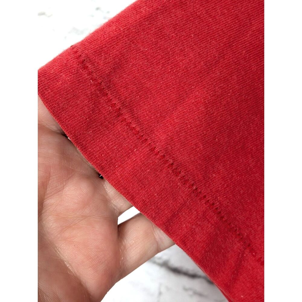 VINTAGE 80s Men's Guess T-Shirt Single Stitch USA Red Cotton Medium - Picture 3 of 8